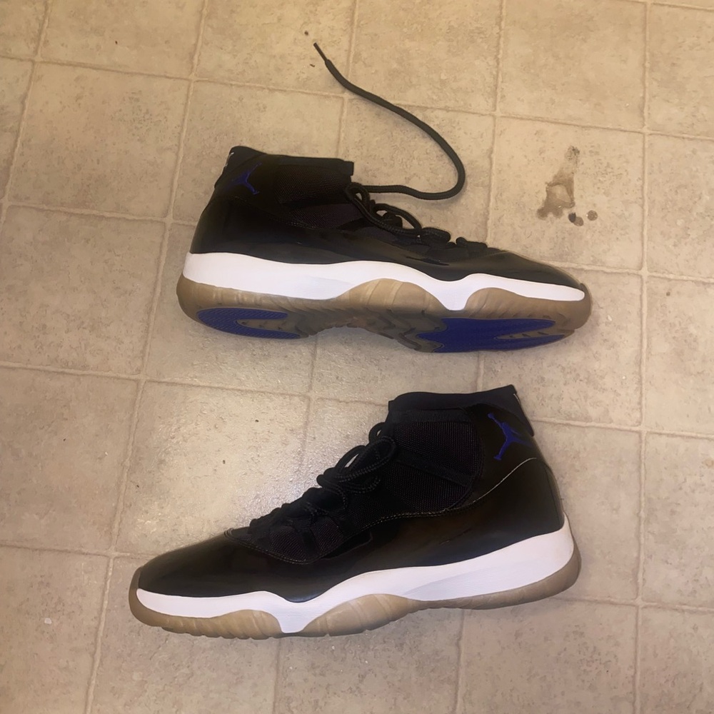 Jordan 11 space jam